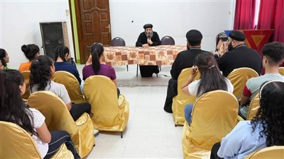 الأنبا فيلوباتير يشهد لقاء الشباب بكنيسة القديس انطونيوس..شاهد