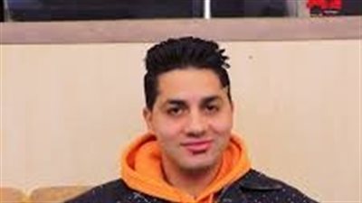 عنبة: الصديق الجدع يكون شبهك فى الحياة 