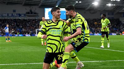 آرسنال يفوز على برايتون بثلاثية في الدوري الإنجليزي