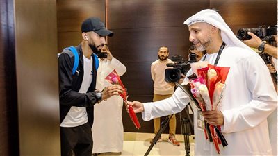بعثة الهلال تصل أبو ظبي استعدادًا للسوبر السعودي