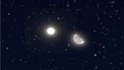 القمر والزهرة يزينان سماء الثامن والعشرين من رمضان   