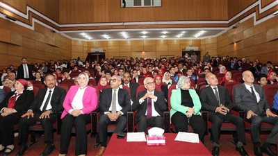 وزير التربية والتعليم يشهد ندوة تثقيفية عن سيناء للاتحادات الطلابية