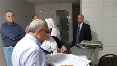 إجراءات عقابية خلال زيارة وكيل صحة الشرقية لمستشفى مشتول السوق