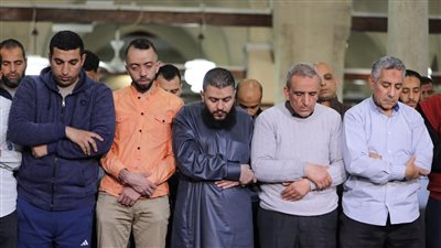 في آخر الليالي الوترية.. الجامع الأزهر يختتم القرآن الكريم بالقراءات العشر
