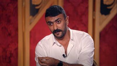 ماليش في التلزيق.. أحمد العوضي: أحب الرومانسية الناشفة (فيديو)