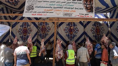 محافظ أسيوط يتفقد منفذ التحالف الوطني لبيع اللحوم البلدي والعجالي بأسعار مخفضة