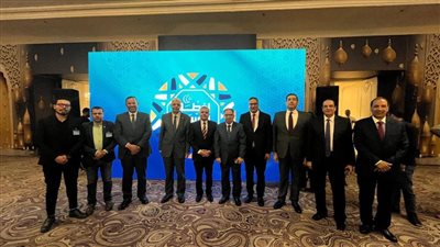 رئيس الجامعة المصرية للتعلم الإلكتروني يشارك في حفل إفطار الأسرة المصرية