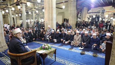 في آخر ليالي رمضان.. الضويني يكرم الأئمة والقائمين على تنفيذ برنامج فعاليات الجامع الأزهر