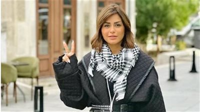 منة فضالي تهنئ جمهورها بعيد الفطر المبارك 