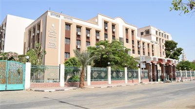 مستشفيات سوهاج الجامعية جاهزة بكامل طاقتها خلال إجازة عيد الفطر