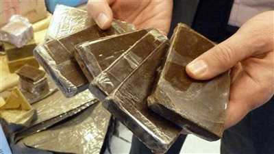 التحقيق مع عاطل لحيازته مخدر الحشيش في منشأة القناطر