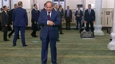 عاجل.. الرئيس السيسي يؤدي صلاة عيد الفطر 