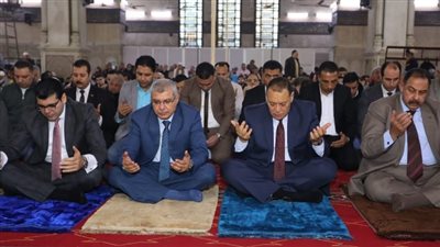 رئيس جامعة الزقازيق يُهنئ محافظ الشرقية بعيد الفطر المبارك 