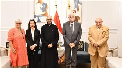 وفد الكنيسة الكاثوليكية بشرم الشيخ يقدم التهنئة بعيد الفطر المبارك لمحافظ جنوب سيناء وشعب المحافظة