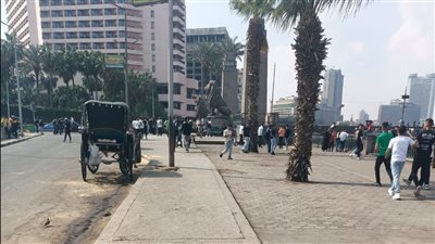 إقبال المواطنين على كورنيش النيل أول أيام عيد الفطر.. صور