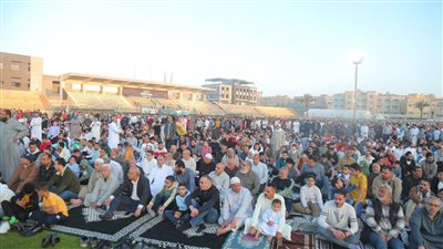 قيادات كفرالشيخ تؤدي صلاة عيد الفطر المبارك بساحة سيتي كلوب 