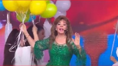 صفاء أبوالسعود للسيسي: أول مرة أغني 