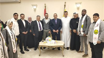 محافظ شمال سيناء يستقبل المهنئين بالعيد