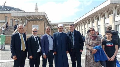 العيد في روما.. أجواء احتفالية للمسلمين بموائد إفطار وفرحة تغمر الشوارع 