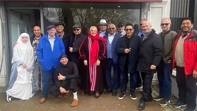 أعضاء اتحاد المصريين ببريطانيا يحتفلون بالعيد في المركز الإسلامي بلندن 