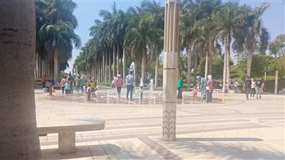 عيد الفطر المبارك.. تزاحم المواطنون على النافورة بحديقة الأزهر في ثاني أيامه 