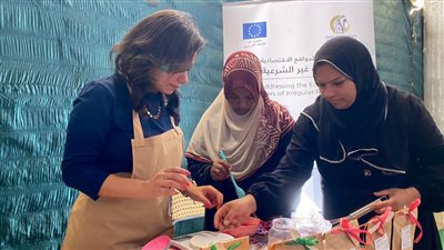 تدريب سيدات الأقصر على إنتاج الزيوت الطبيعية 