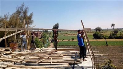  تنفيذ حالتين فك شدة خشبية بناء بدون ترخيص ثانى ايام العيد بقنا