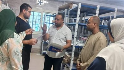 فريق طبى يجرى جولة تفقدية على الوحدات الصحية بمراكز قنا