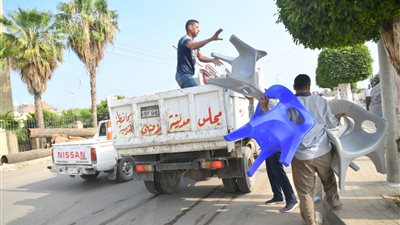 محافظ الغربية يقرر مجازاة المسؤولين بمجلس مدينة زفتى لتدنى مستوى النظافة