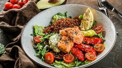 ثالث أيام العيد| حضري سلطة السلمون بالتتبيلة الحارة