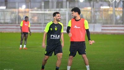 تدريبات استشفائية للاعبى الزمالك على هامش المران 