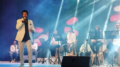 أنا بطل .. الفنان سامح يسرى يحيى احتفال عيد الفطر في السامر بأجواء كرنفالية