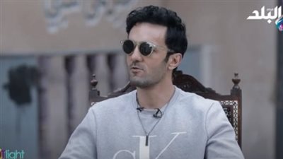 حسني شتا: التخلص من أدوار الشاب الوسيم كان أكبر تحدي واجهني (فيديو)
