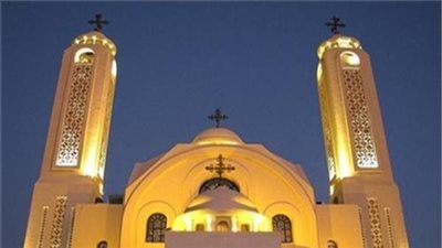  الأب ديفيد خليل يعقد 