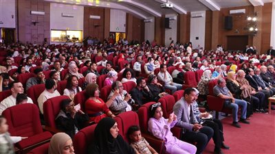 أجواء كرنفالية.. السامر يستقبل المصريين في احتفالية عيد الفطر بالمجان 