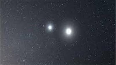 القمر يُعانق النجم بولوكس في مشهد بديع.. غدًا