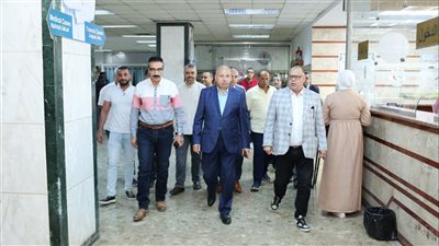  رئيس جامعة المنصورة يتفقد الخدمات الطبية بقطاع المستشفيات 