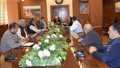 وزير التنمية المحلية يتابع تنفيذ الخطة الاستثمارية ببورسعيد وبرامج تحسين البيئة 