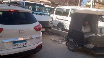 مواقف سيرفيس الدقهلية فى قبضة السائقين والأجرة 