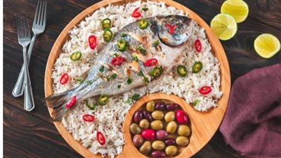 طريقة عمل أرز السمك بالبصل