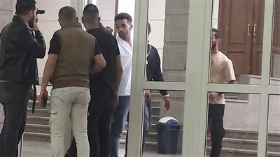 أوباما يتواجد في مدرجات استاد القاهرة لمساندة الزمالك