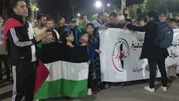 مسيرة احتجاجية من أمام مقر السفارة الأمريكية بتونس مسيرة احتجاجية من أمام مقر السفارة الأمريكية بتونس