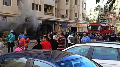 انتداب المعمل الجنائي لبيان أسباب حريق كافيتريا سموحة بالإسكندرية 