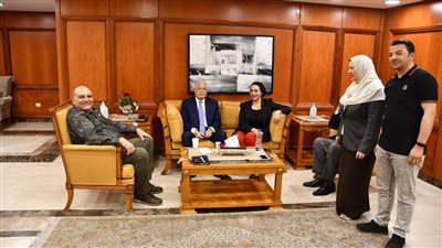 محافظ جنوب سيناء يستقبل رئيس هيئة مياه الشرب لمتابعة المشروعات الجارية