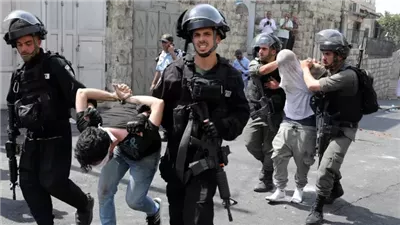 اعتقالات واقتحامات.. قوات الاحتلال تعتدي على المدن الفلسطينية صباح اليوم