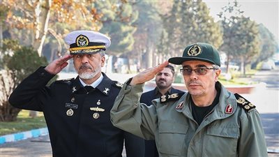 قائد القوات البرية بالجيش الإيراني: قواتنا جاهزة للرد الحازم