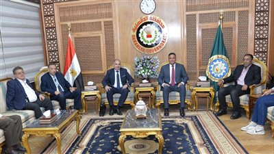 الدقهلية تناقش تعظيم الاستفادة من مشروع الأتوبيس النهري  