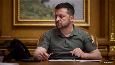 زيلينسكي يوقع قانون التعبئة العسكرية الهادف لزيادة عدد الجنود