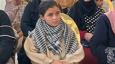 انتصار أصغر مرافق مريض.. صوت فلسطيني لم ترهبه أصوات قذائف الغدر 