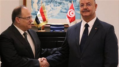 رئيس هيئة الدواء المصرية يلتقي وزير الصحة التونسي
